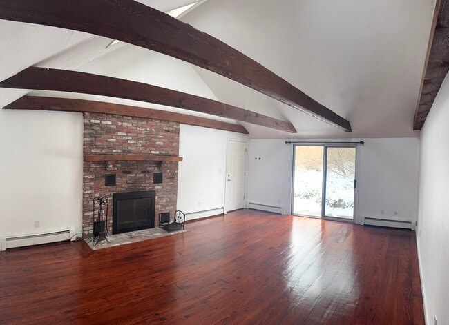 Photo - 108 High St Unit B