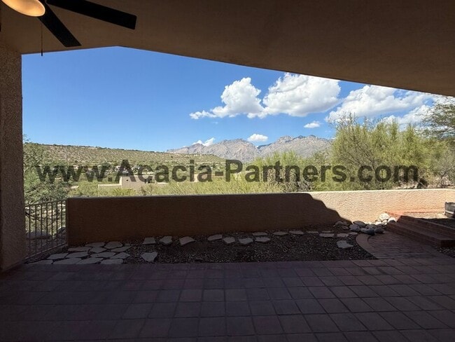 Building Photo - Three Bedroom/Two Bath Home