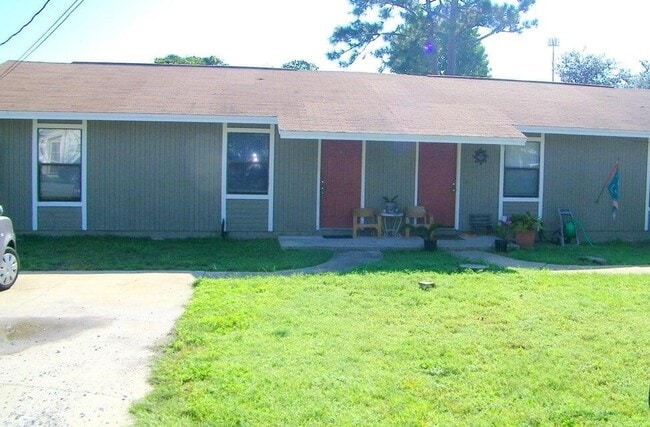 Building Photo - 208 Squirrel Haven Rd Unit A