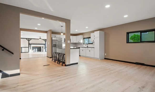 Photo - Spacious 3 bedroom home