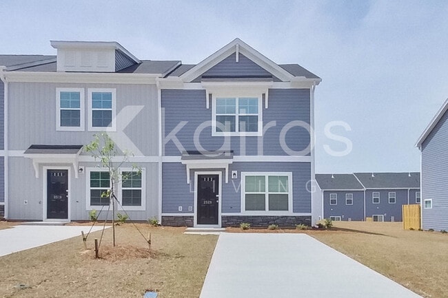 Building Photo - 2529 Banyan Cir