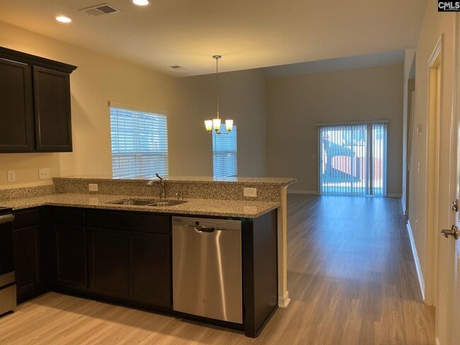 Photo - 945 Bergenfield Ln