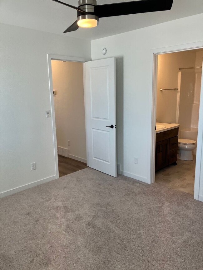 Photo - 4 Bed 3 Bath Twin Home