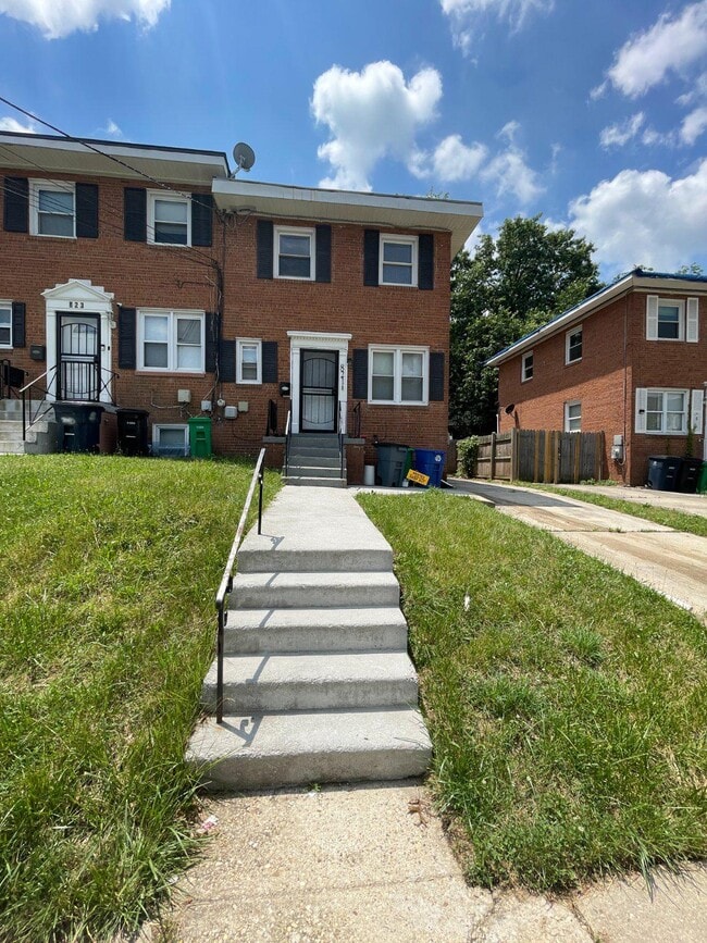 Photo - 821 Maury Ave