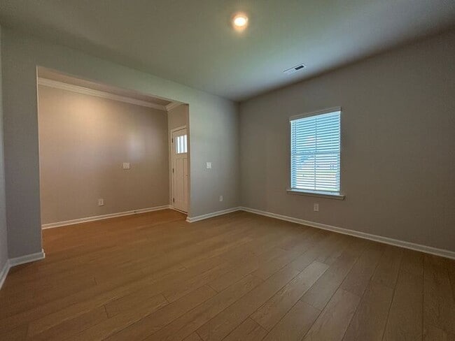 Photo - Look and lease in Athens