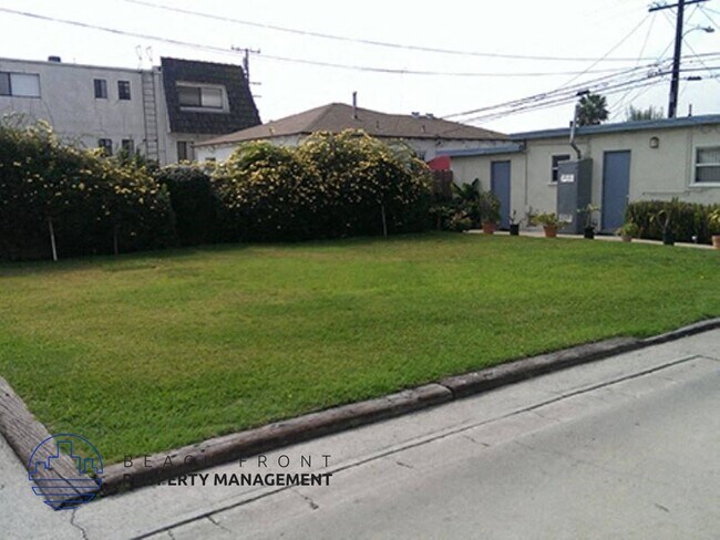 Photo - 14912 Halldale Ave.