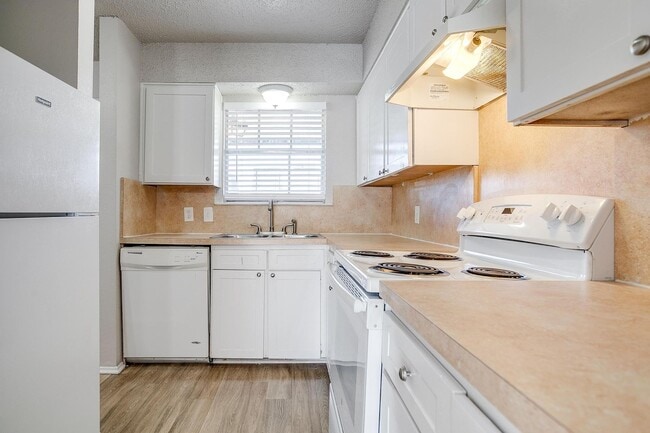 Photo - COMPLETELY Remodeled!! Unit 105 SE Gardens Blvd 109