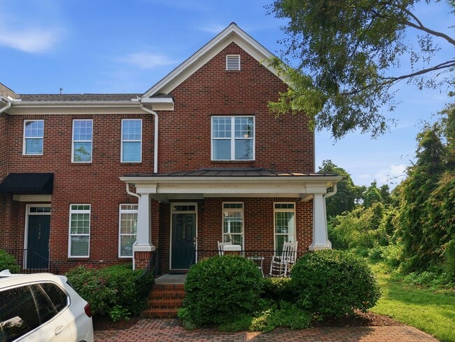 Building Photo - Fully Furnished Option Available | Modern End-Unit Townhome | Prime Raleigh Location