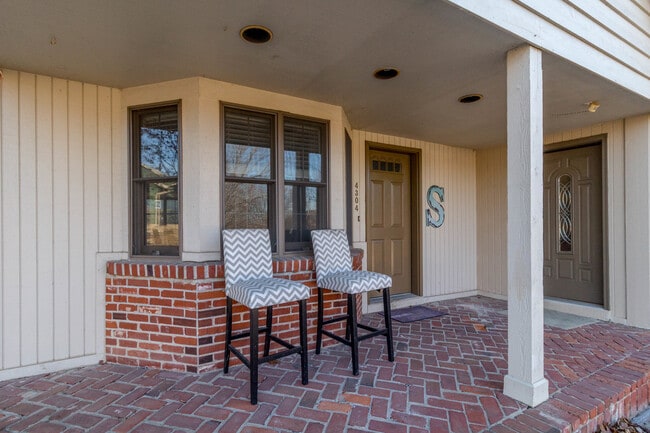 Photo - Large SW CoMo Duplex - 4 bed - 2.5 bath