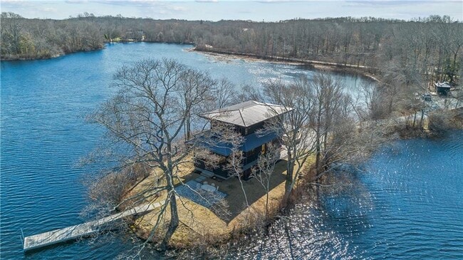Photo - 17 Jamaica Way
