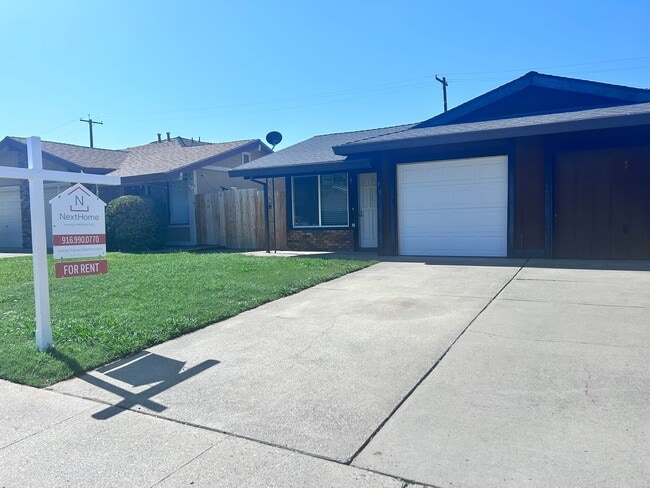 Building Photo - 9673-9675 Lake Natoma Drive Unit 9673 Lake Natoma Drive Rental