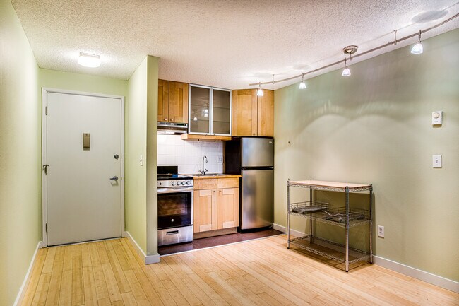 Photo - Curry Court Apartments