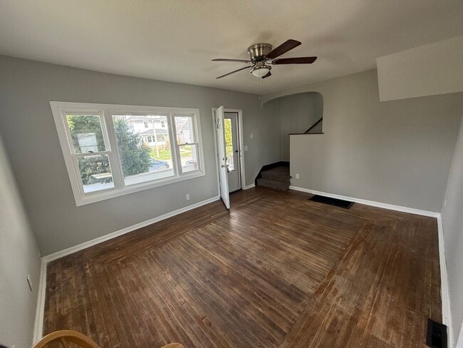 Photo - 3 BDRM HOUSE FOR RENT