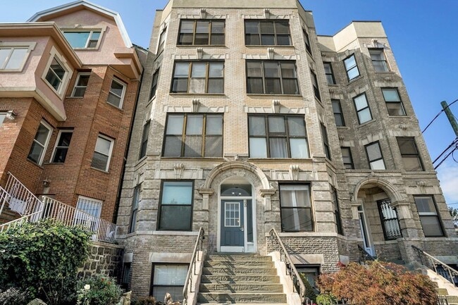 Building Photo - 963-965 Jfk Boulevard E Unit 2-1