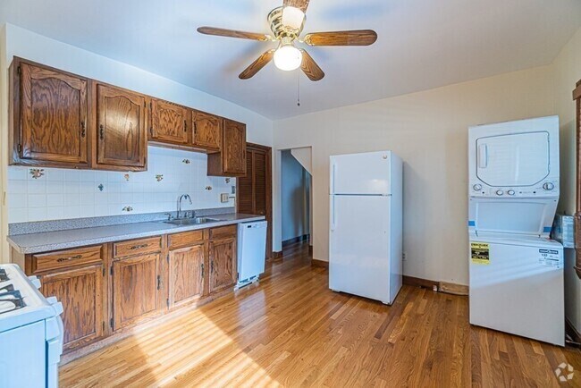 Building Photo - 147 River St Unit 1 Rental