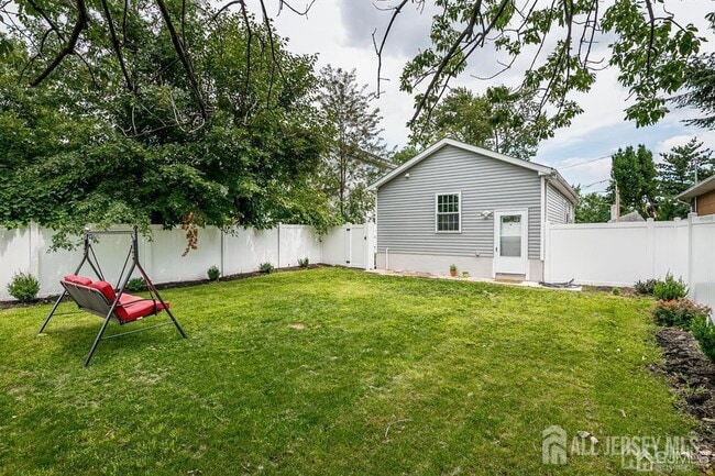 Photo - 12 Bird Ave