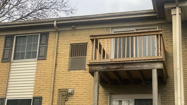 Photo - 45240 Keding St Unit # 301