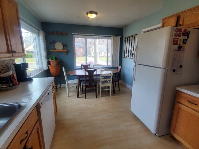 Photo - 1170 Dover Center Rd