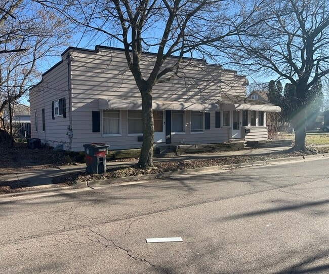 Photo - 1797-1713 13th St SW