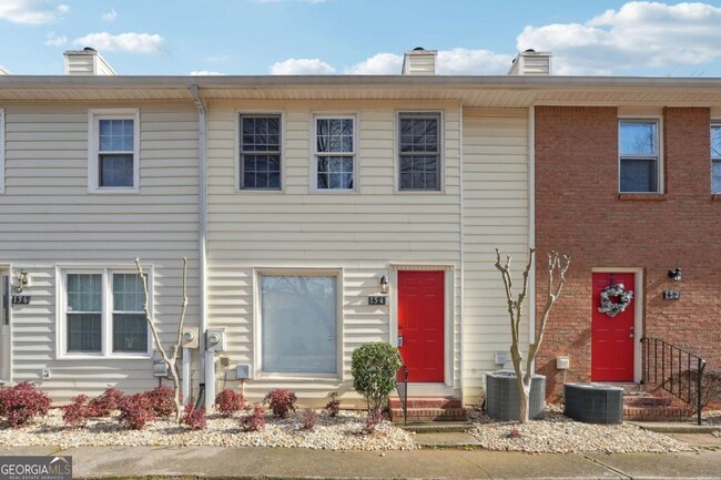 Photo - 154 Holcomb Ferry Rd Townhome