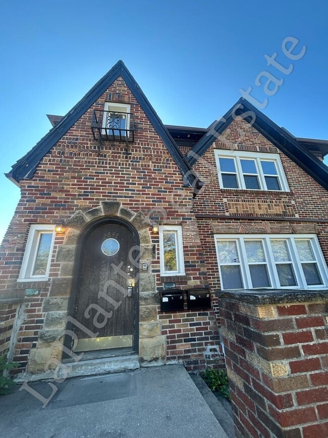 Photo - 2647 Greenway St Unit Upper