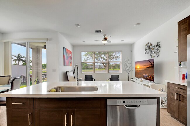 Building Photo - 8606 Via Mar Rosso Rental