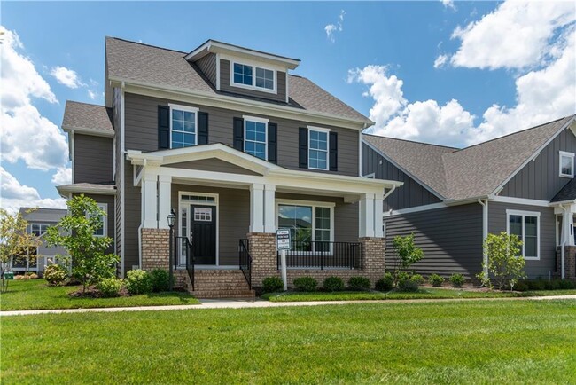 Front of home with nice covered porch - 215 Thorncliff Rd Casa