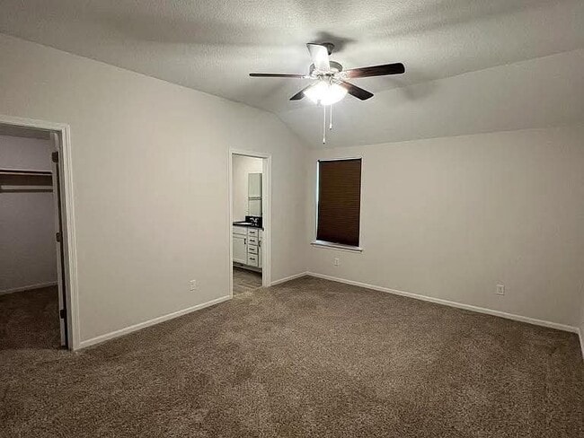 500 SE Laurel Dr