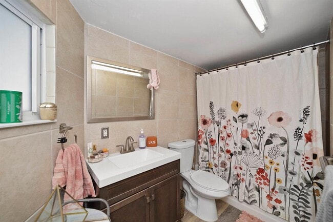 Photo - 1972 NE 35th St Unidad Efficiency