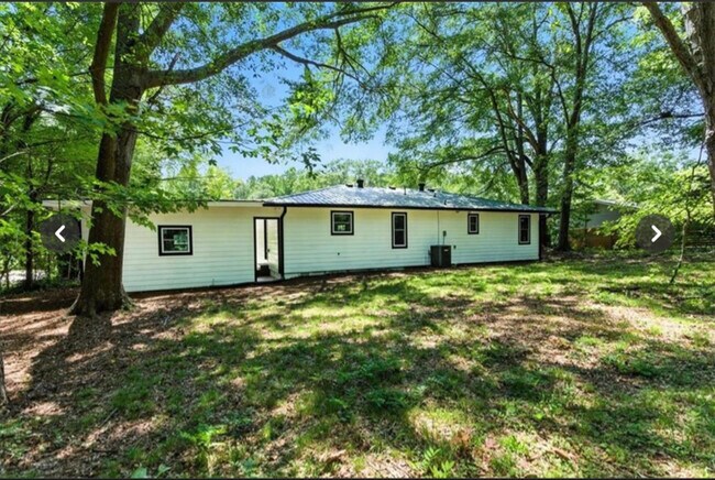 Photo - 4274 Pineview Dr