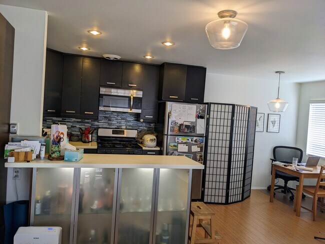 Photo - 2440 Chelsea Pl Unit A