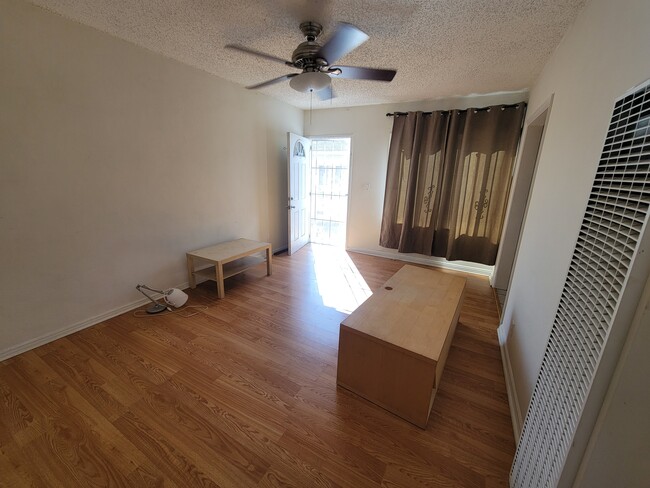 Photo - 2639 Dobinson St Unit A