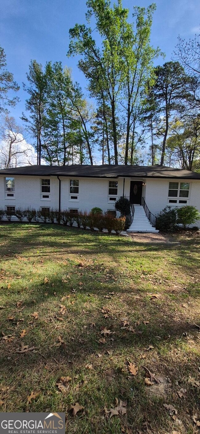 Photo - 605 Dalrymple Rd