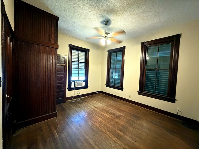 Photo - 3716 Avenue K