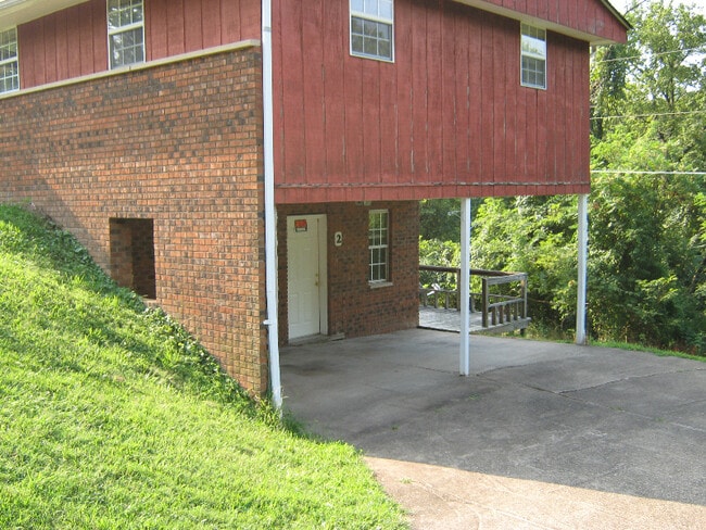 Building Photo - 15 Circle Dr