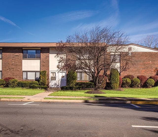 Photo - Country Living at Mapleview