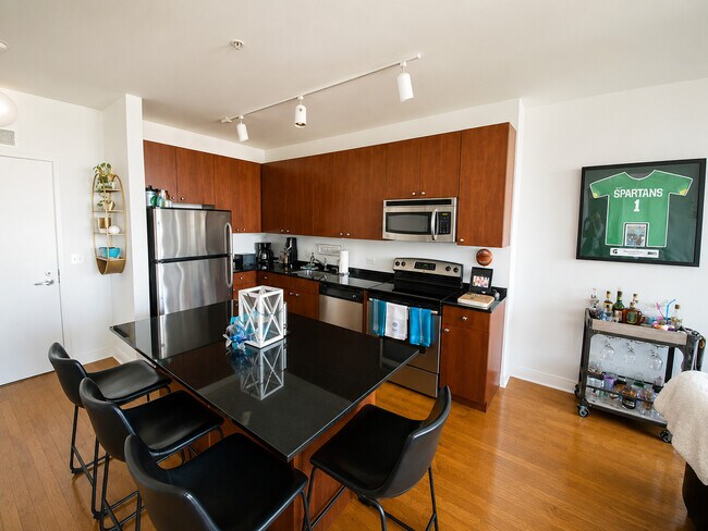 Photo - 565 W Quincy St Unit 1715