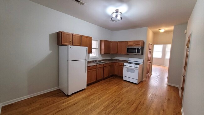 Photo - 4142 W Kamerling Ave Unit 1