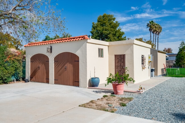 Photo - 667 Del Mar Ave