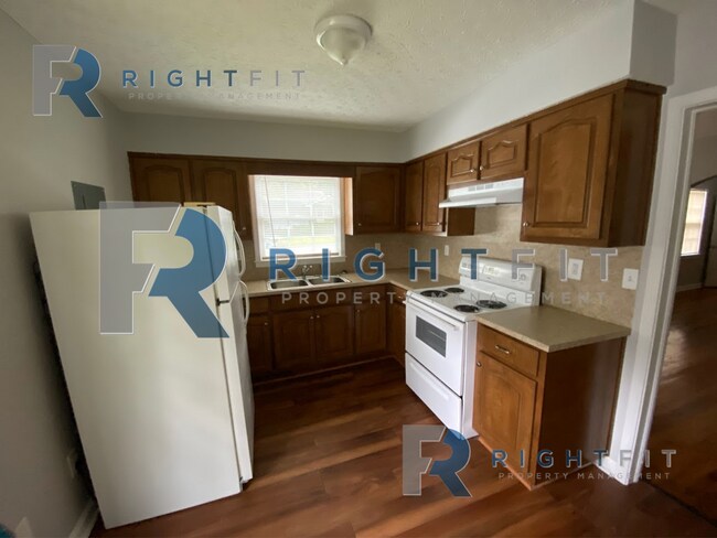 Photo - Newly renovated cottage in historic district!