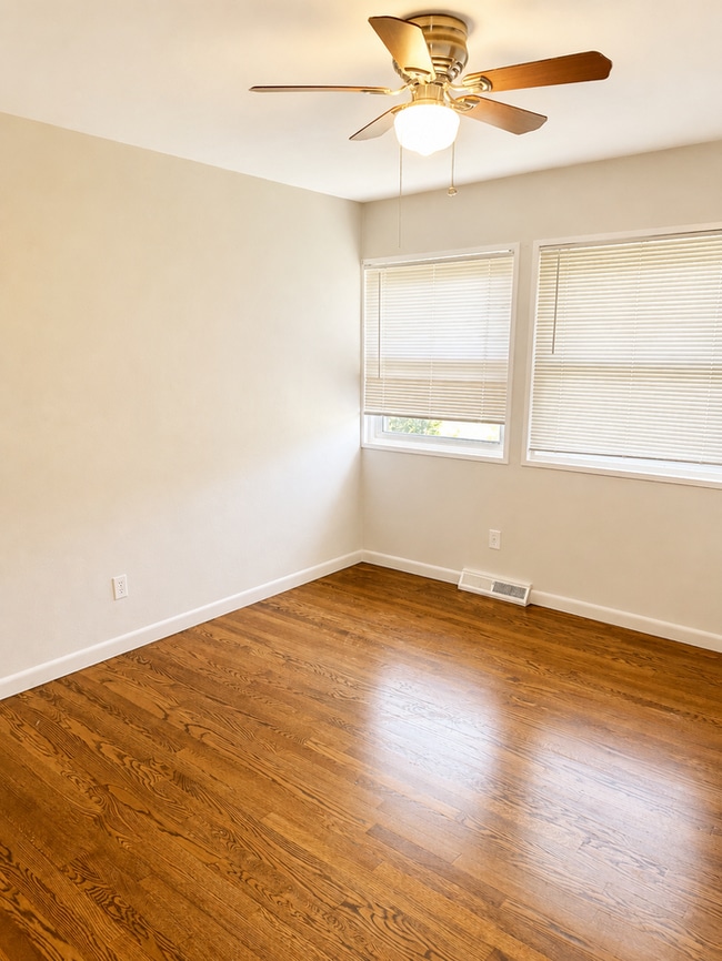 Photo - 10933 Brookings Dr
