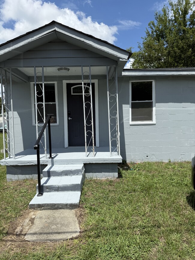 Building Photo - 1231 Walcott St Rental