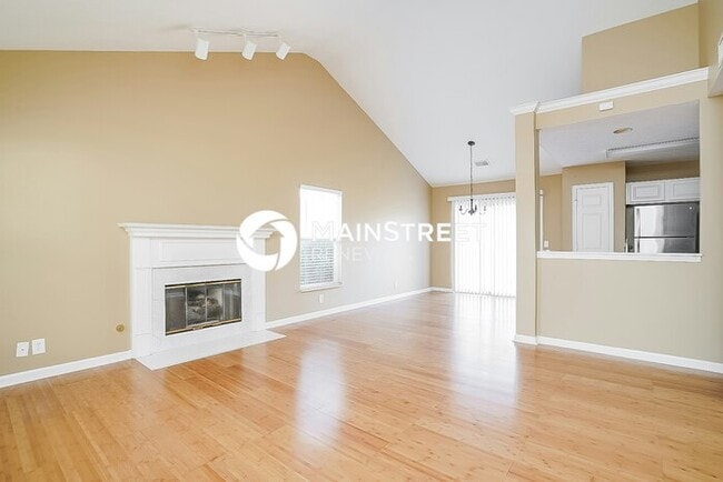 Photo - 3 Bedroom Pet-Friendly Home in Madison, TN with Main Street Renewal