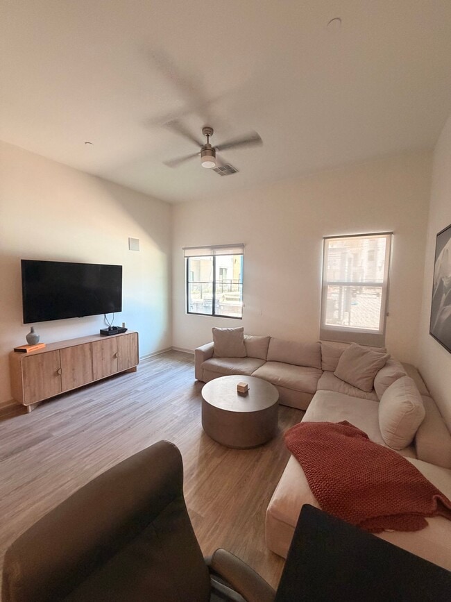 Photo - 8688 E Raintree Dr Unit 1004