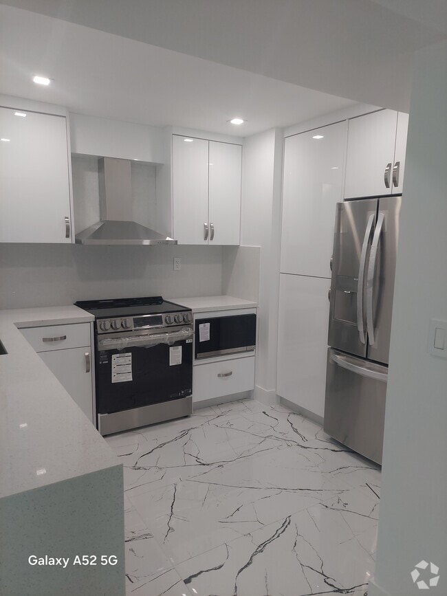 Building Photo - 6821 SW 129th Ave Unit 6821 SW 129th Ave #3 Rental