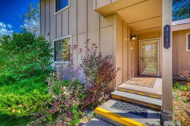 145 Davis Cup Dr