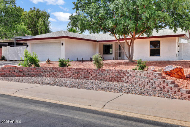 Building Photo - 6216 E Greenway Ln