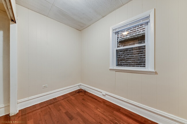 Photo - 1012 S Oakley Blvd Unit 2