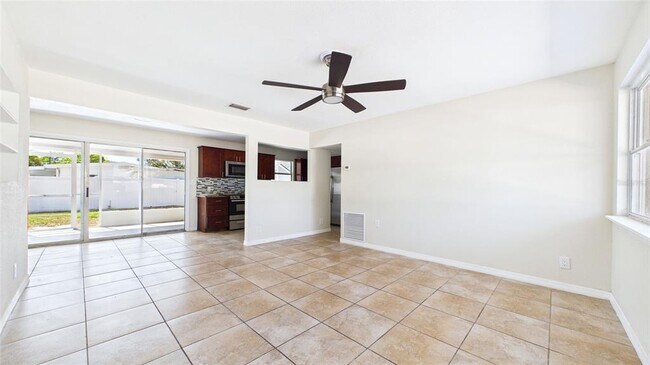 Photo - 4418 W Fairview Heights