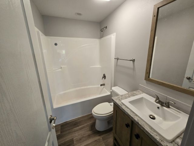 Photo - 302 Louva Ln